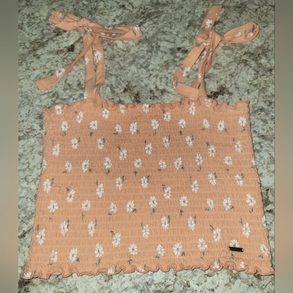 Hollister Floral Peach Smocked Crop Top NWOT ❤️